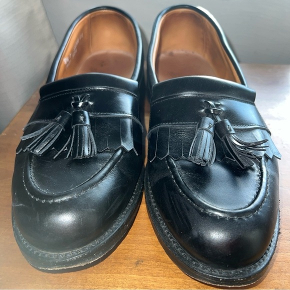 Men's Allen Edmonds Newport Black Leather Tassel Dress Loafers Shoes sz US 8.5E - Picture 3 of 12